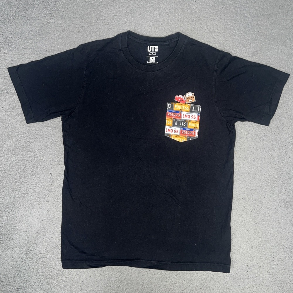 Uniqlo UT x Disney Pixar Lightning McQueen T Shirt Men's Sz M Black Pocket Tee